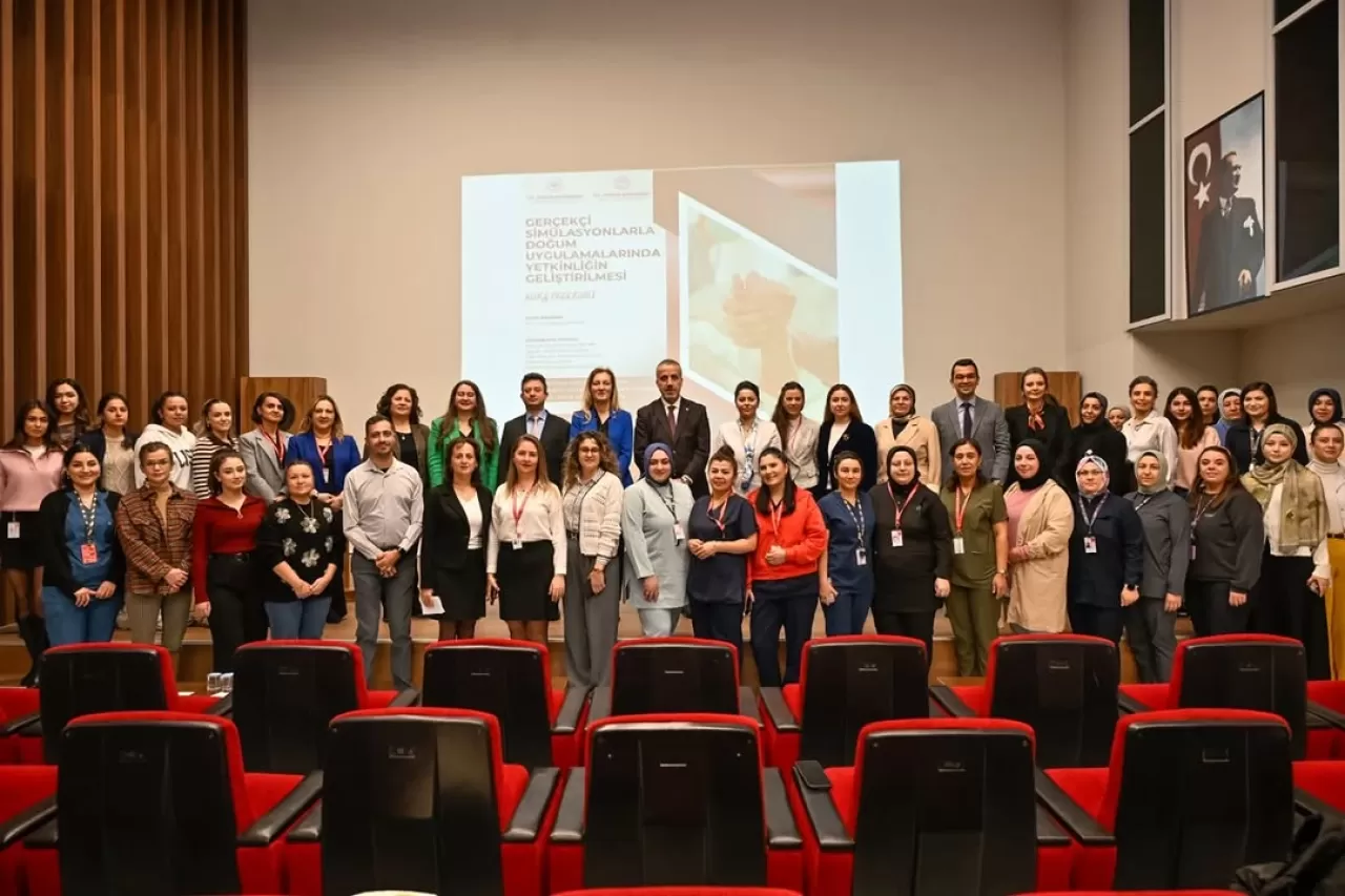Ankara Etlik Şehir Hastanesi'nde Doğum Simülasyon Eğitimi Başarıyla Tamamlandı