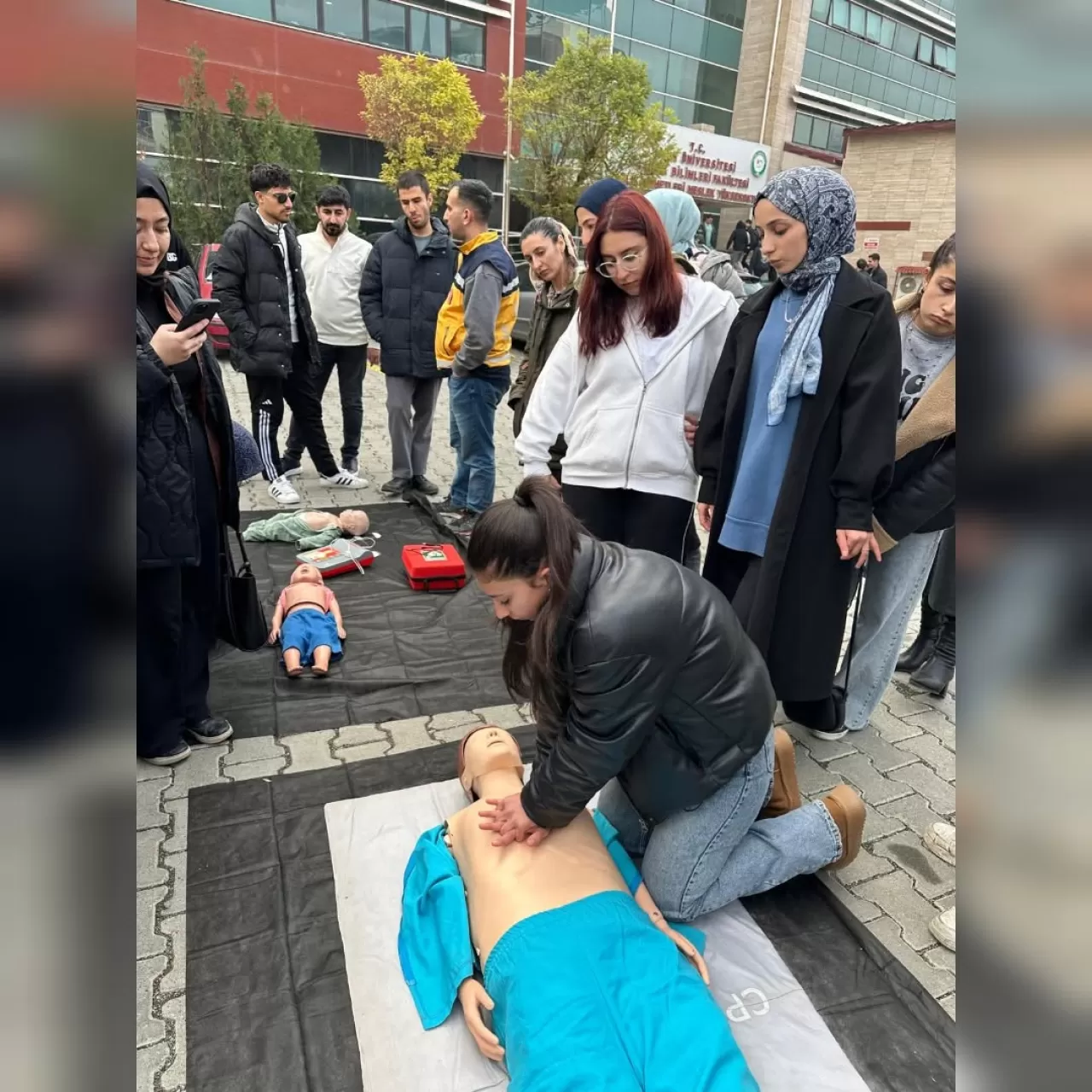 Iğdır'da Acil Sağlık Hizmetleri Haftası'nda Hayat Kurtarma Eğitimi