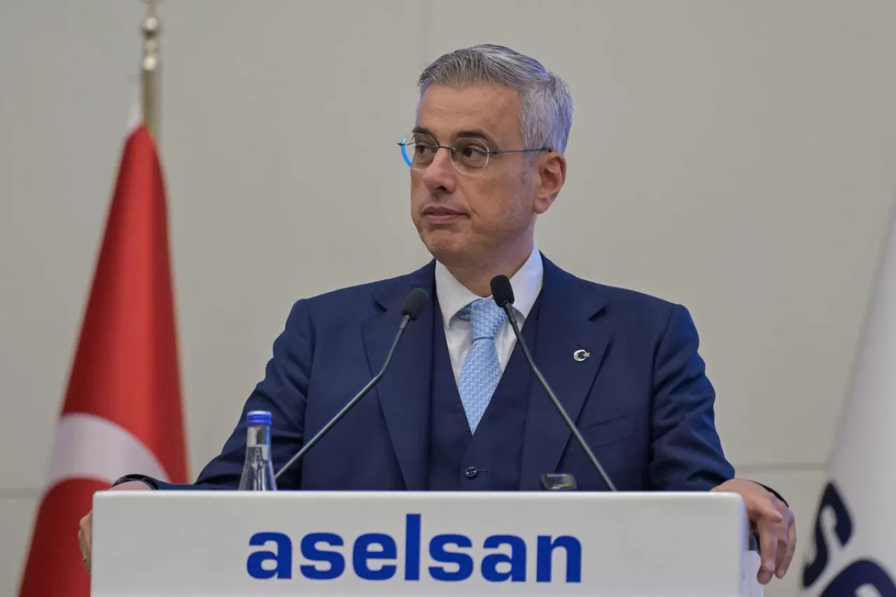 Türkiye'nin İlk Yerli Mobil Dijital Röntgen Cihazı Sağlık Bakanlığı'na Teslim Edildi