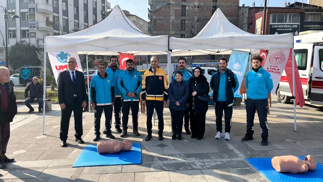 Elazığ'da 112 Acil Sağlık Hizmetleri Haftası'nda Farkındalık Etkinliği Düzenlendi