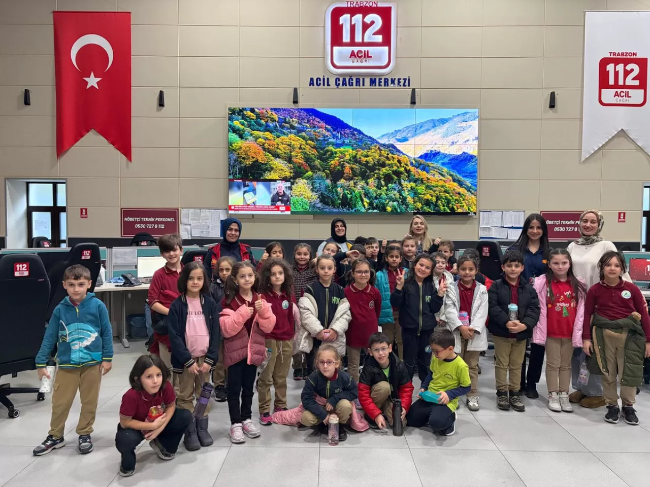 Trabzon'da Minik Öğrenciler 112 Acil Çağrı Merkezi'ni Ziyaret Etti