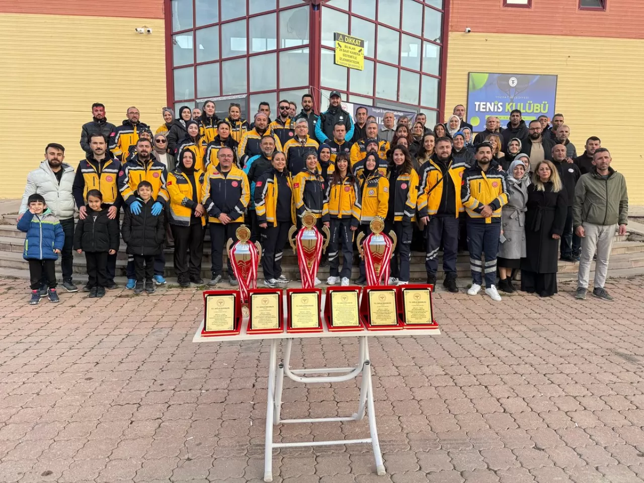 Yozgat'ta Acil Sağlık Hizmetleri Haftası Ambulans Rallisi ile Kutlandı