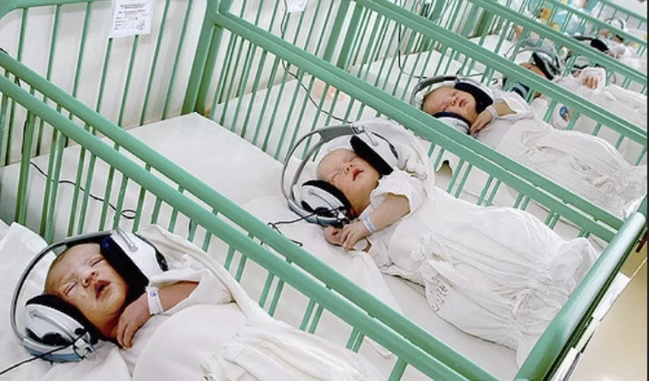 Anne ve Bebek Arasında Senkronize Nefes ve Müzik ile Güvenli Bağ Kurmanın Yolu