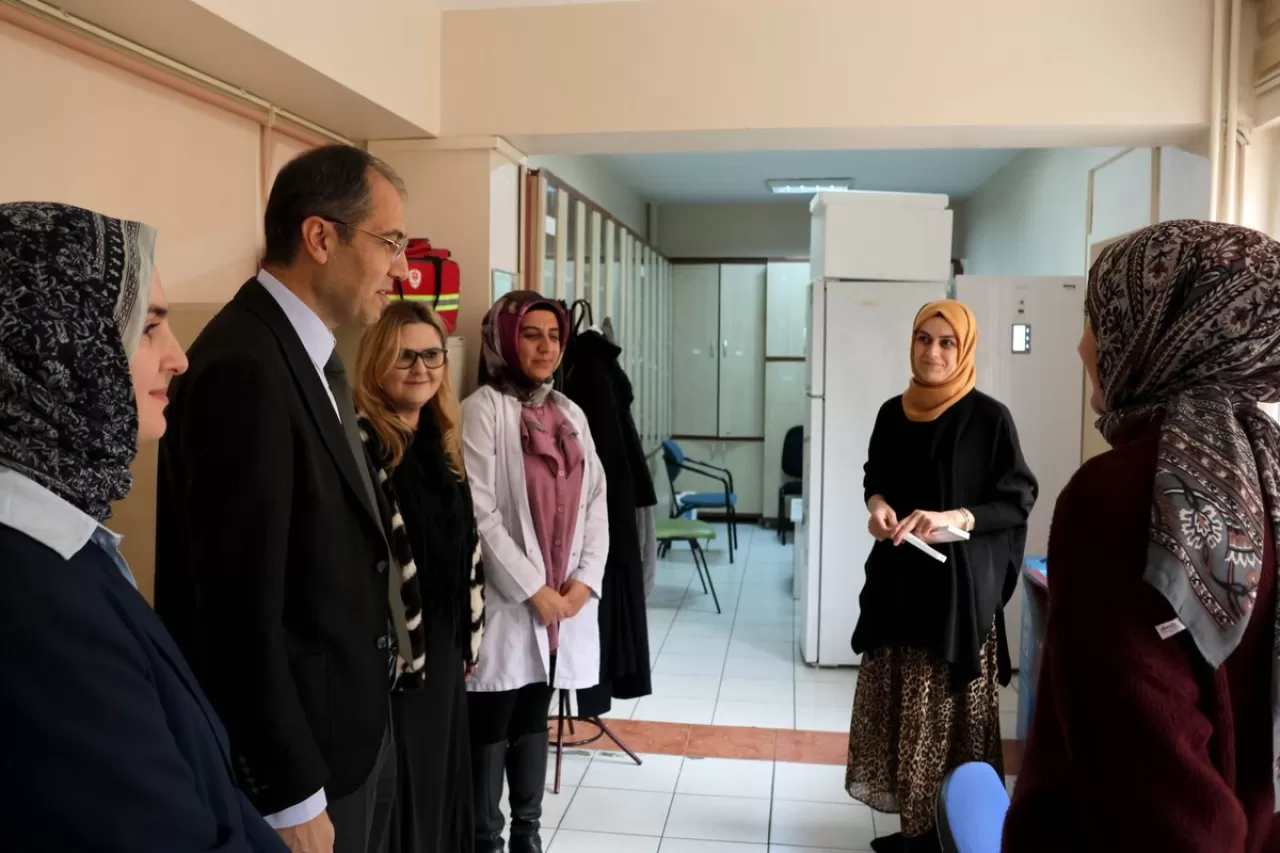 Kayseri İl Sağlık Müdürü Dr. Mehmet Erşan, Melikgazi İlçe Sağlık Müdürlüğü'nü Ziyaret Etti