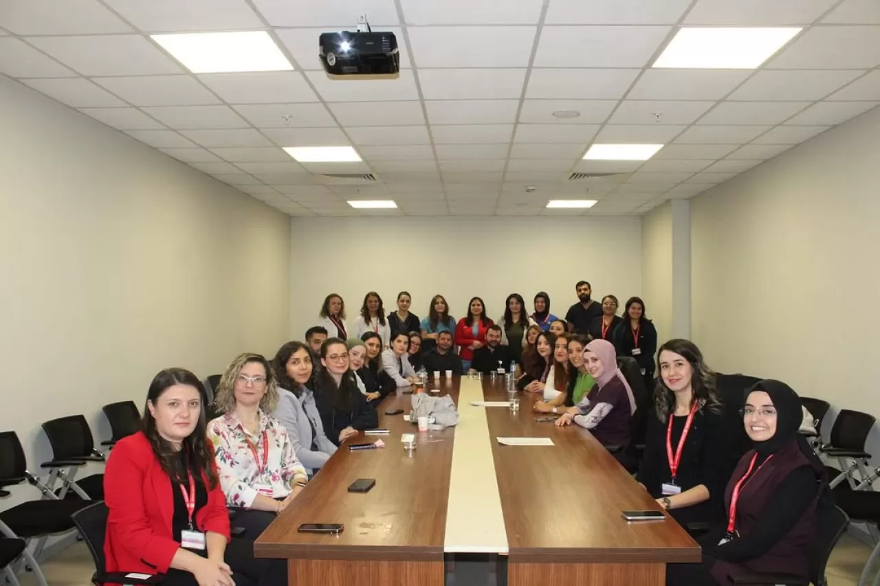 Ankara Bilkent Şehir Hastanesi'nde Acil Bakım Hemşireliği Eğitimi Tamamlandı