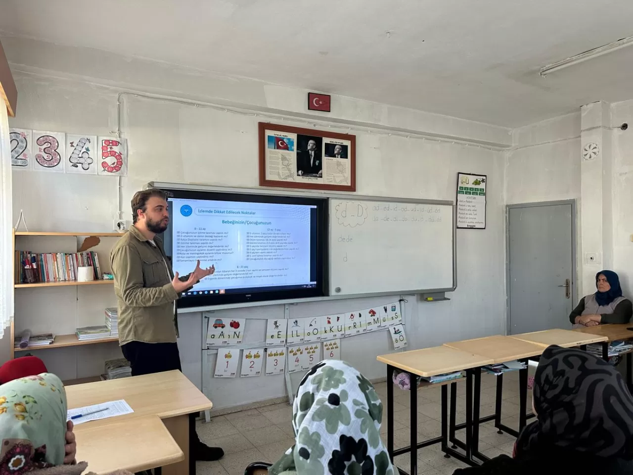 Gelibolu'da Öğrenci ve Velilere Yönelik Çocuk Gelişimi Eğitimi