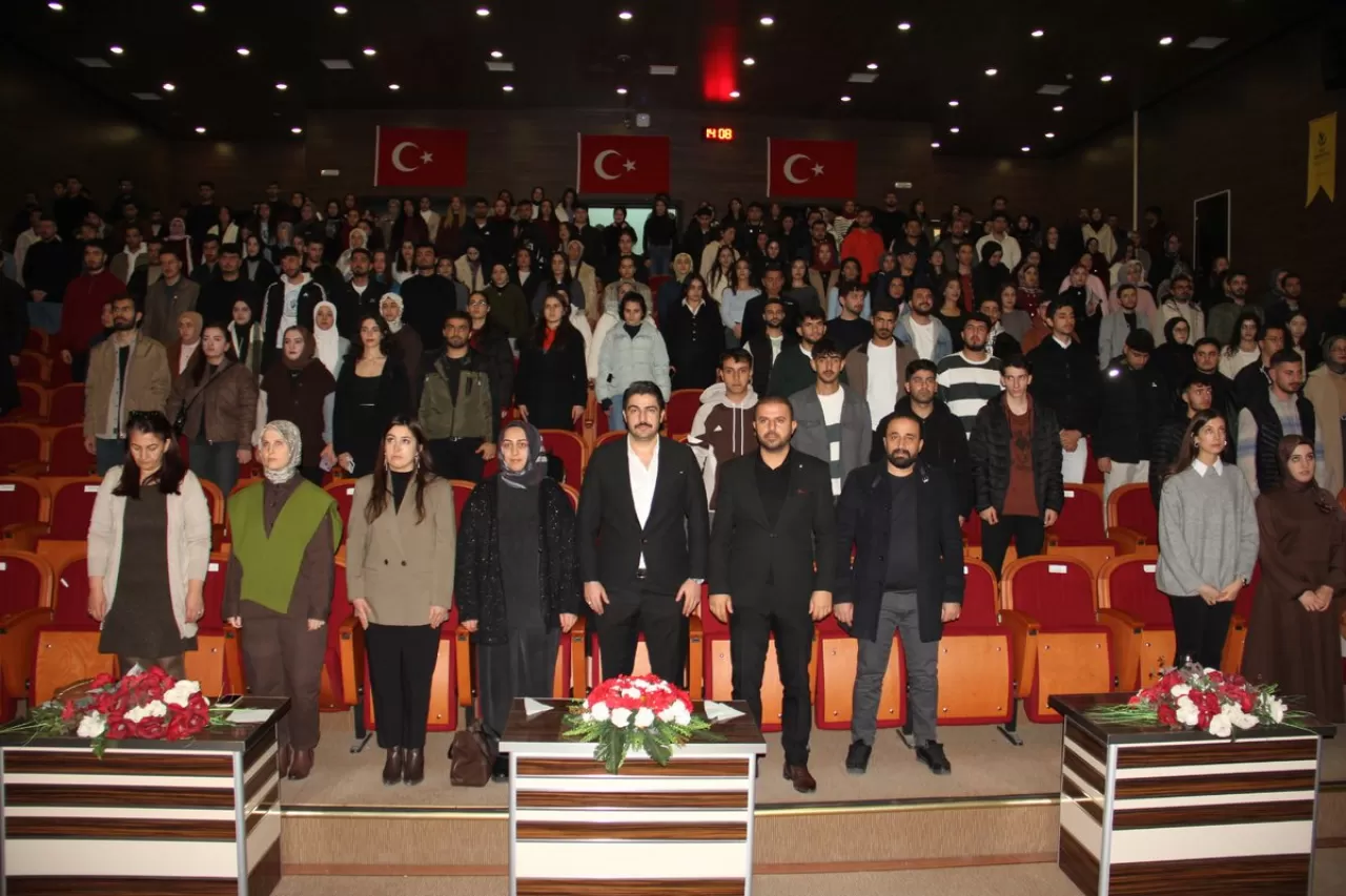 Siirt Üniversitesi'nde HIV/AIDS Farkındalık Eğitimi Düzenlendi