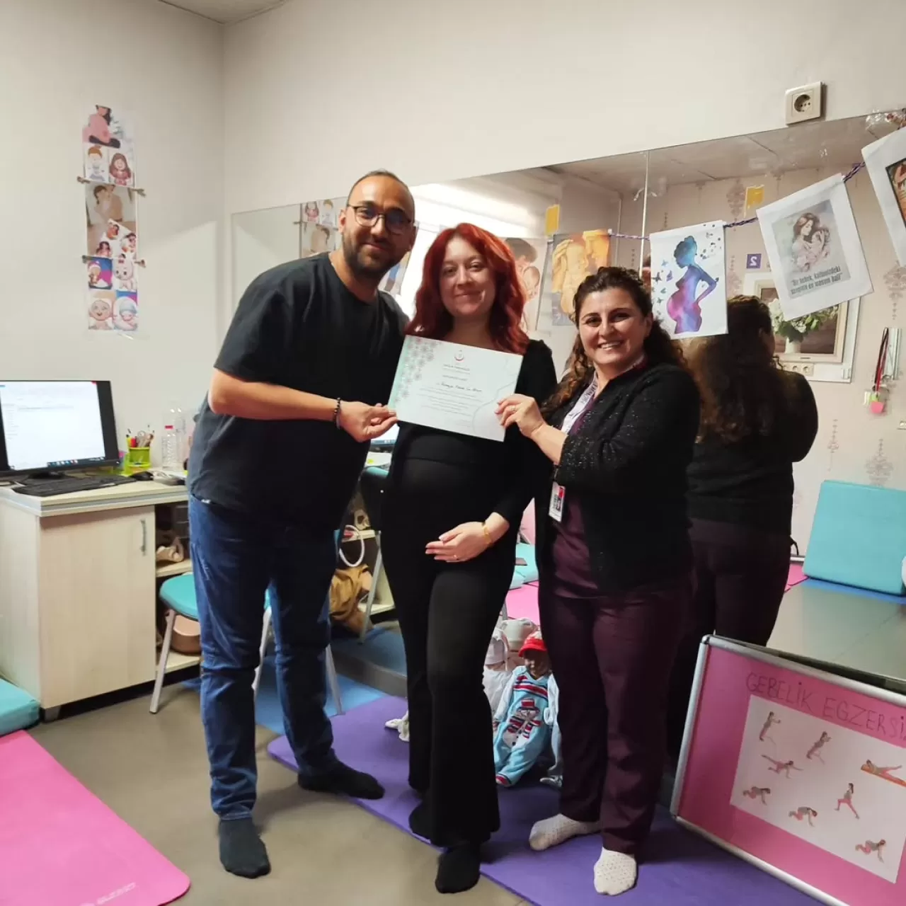 İzmit'te Gebe Okulu Eğitimi Tamamlandı, Yeni Aile Mezun Oldu