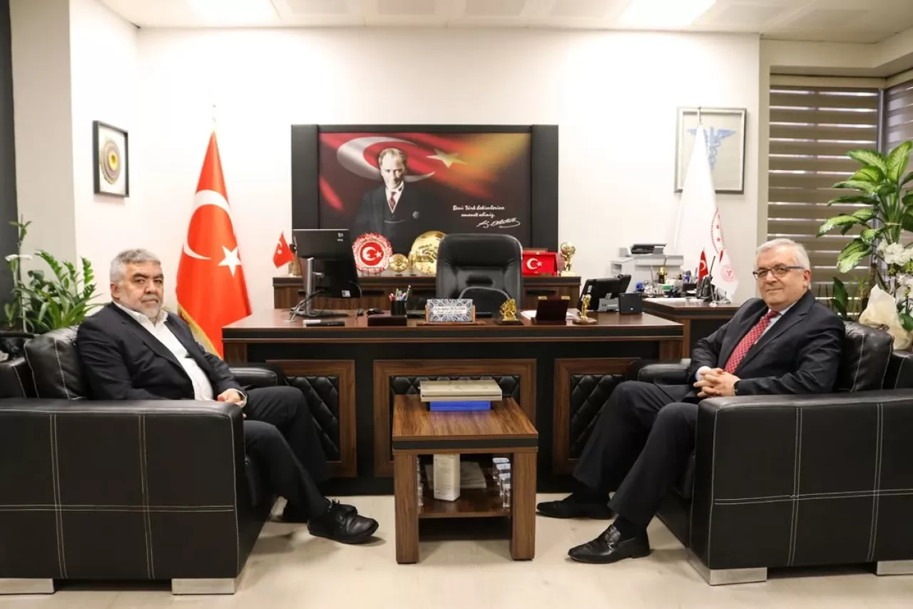 Sağlık Bakan Yardımcısı Özçevik Kocaeli'de İncelemelerde Bulundu