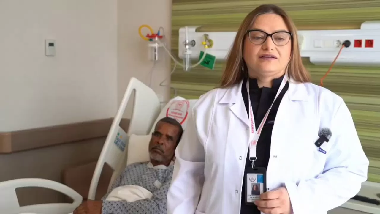 Mısırlı Hasta Kayseri Şehir Hastanesi'nde Yapılan Başarılı Ameliyatla Sağlığına Kavuştu