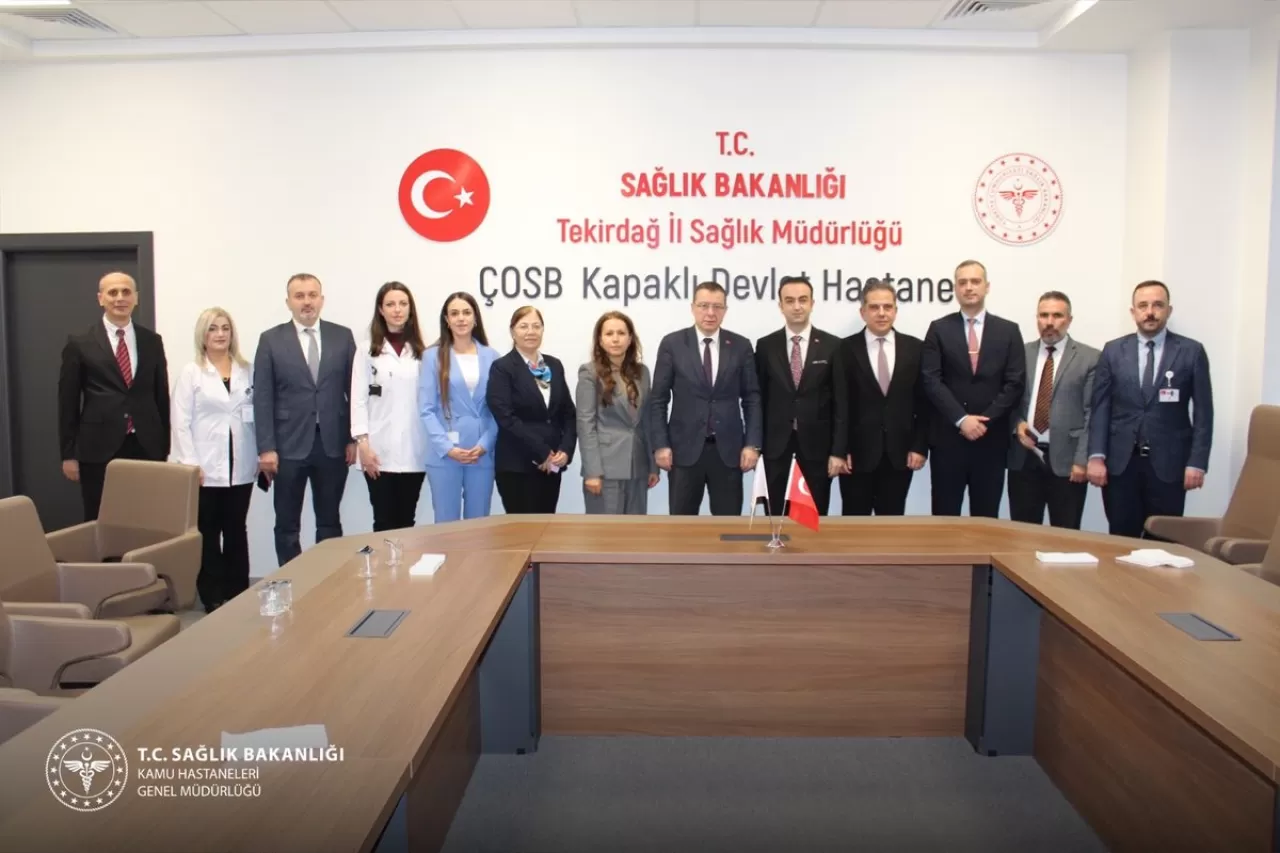 Kamu Hastaneleri Genel Müdürü Dr. Hakan Usta, ÇOSB Kapaklı Devlet Hastanesi'ni Ziyaret Etti