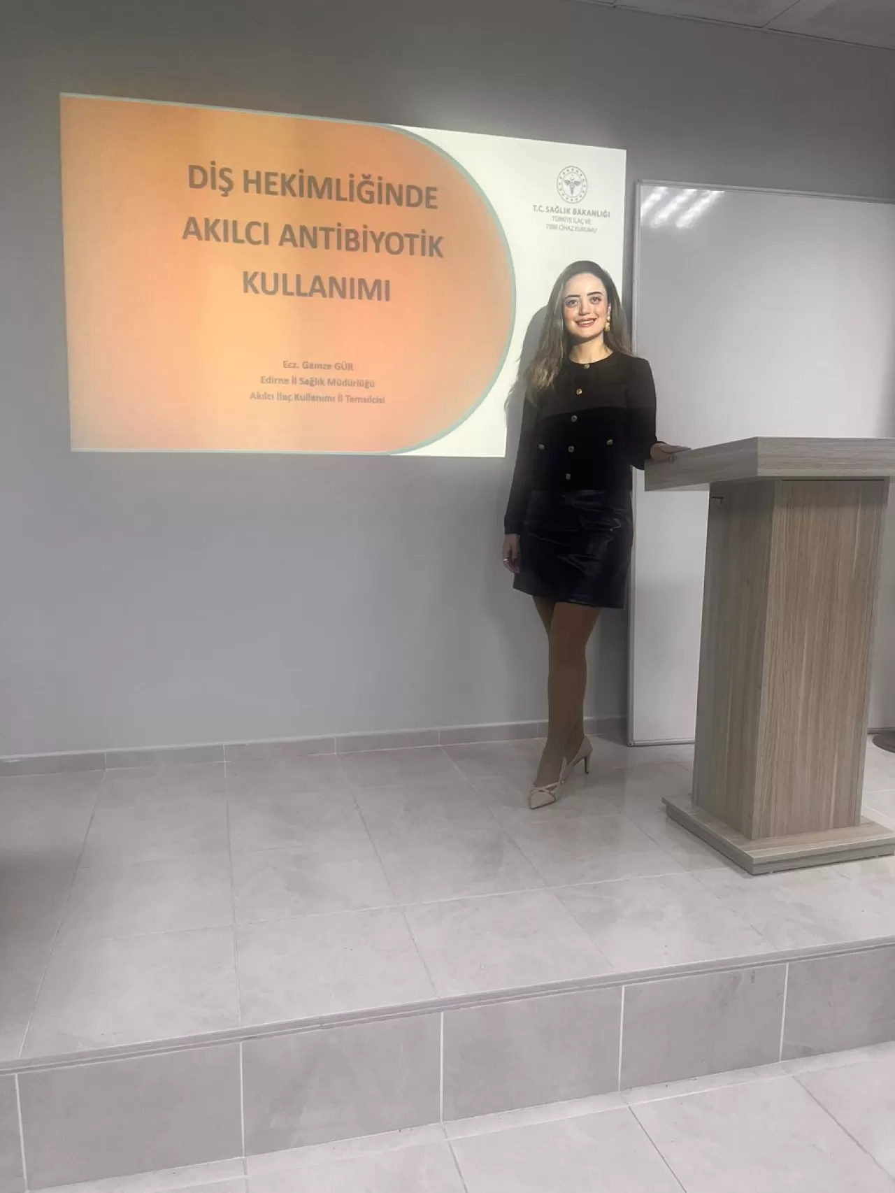 Edirne'de Diş Hekimlerine Akılcı Antibiyotik Kullanımı Eğitimi