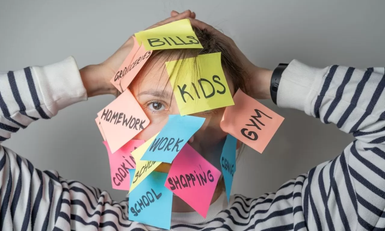 Modern Çağın Sessiz Tehlikesi: Zihinsel Tükenmişlik ve Bilişsel Yük Belirtileri