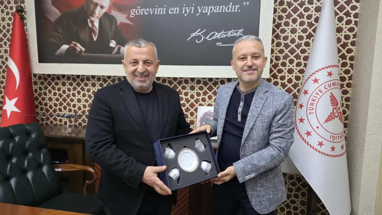 Düzce'de İş Birliği Ziyareti: Hizmet İş Sendikası ve İl Sağlık Müdürlüğü Görüş Alışverişinde Bulundu