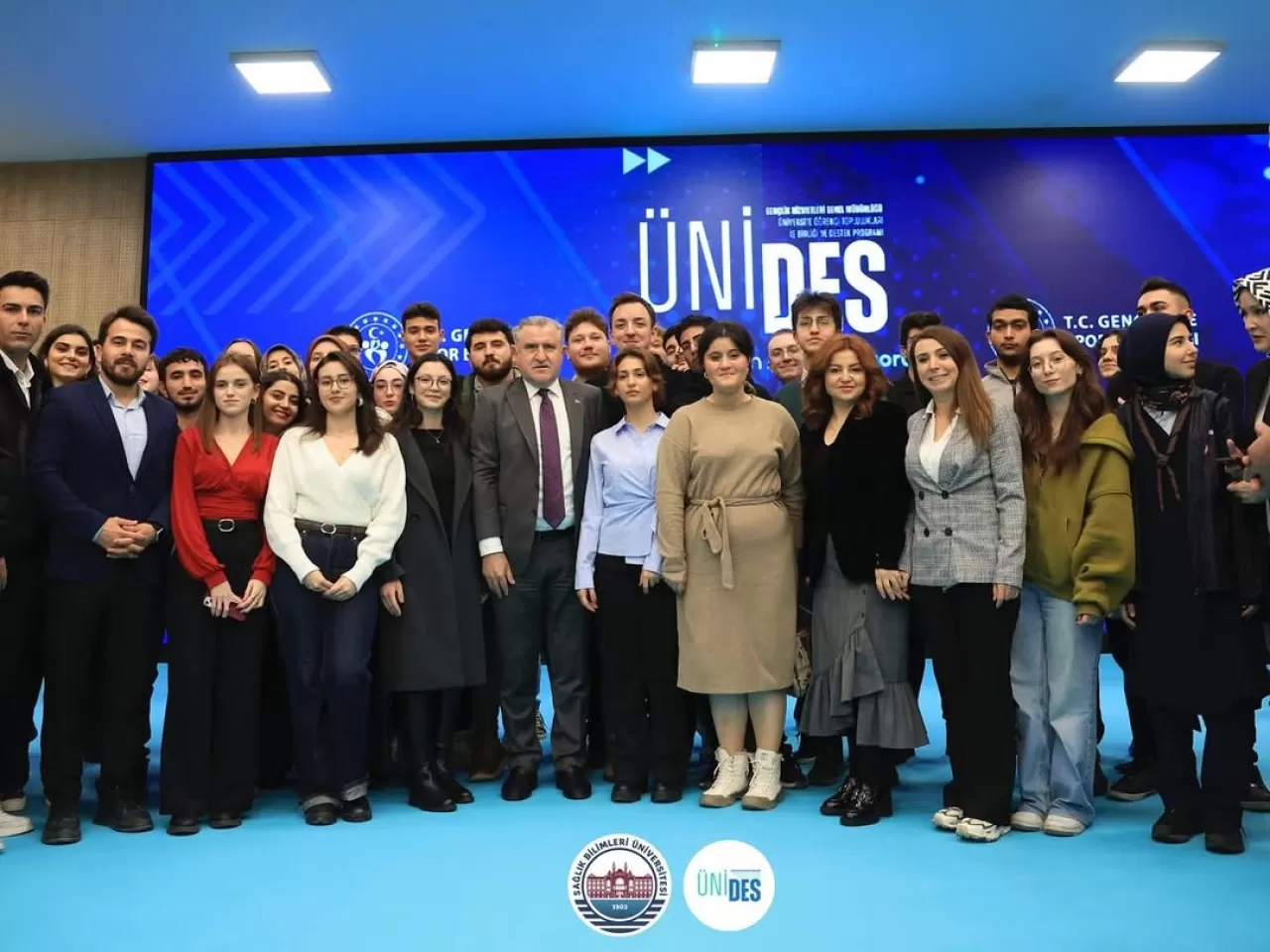 Sağlık Bilimleri Üniversitesi Öğrenci Kulüpleri ÜNİDES Sertifika Töreni ile Ödüllendirildi