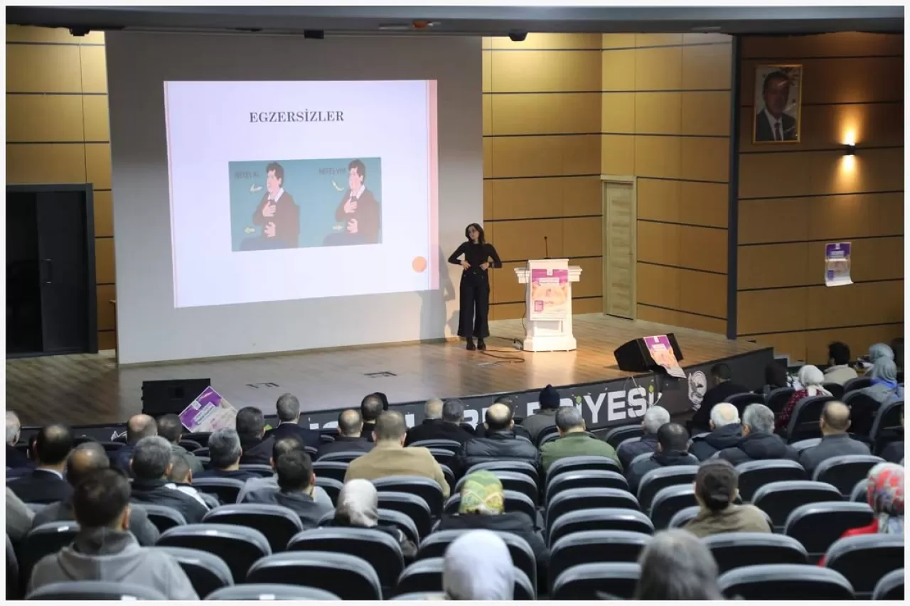 Bingöl'de Kanser Taraması ve Eğitim Semineri Düzenlendi