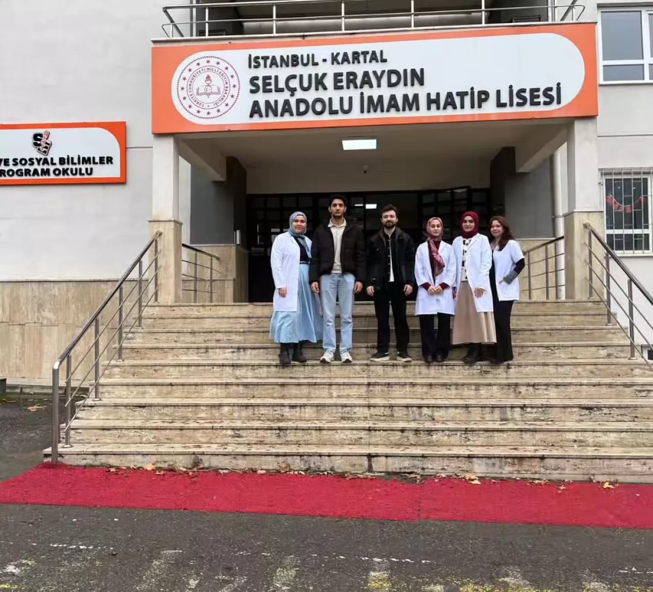 Selçuk Eraydın Anadolu İmam Hatip Lisesi'nde Öğrencilere Hayat Kurtaran İlk Yardım Eğitimi Verildi