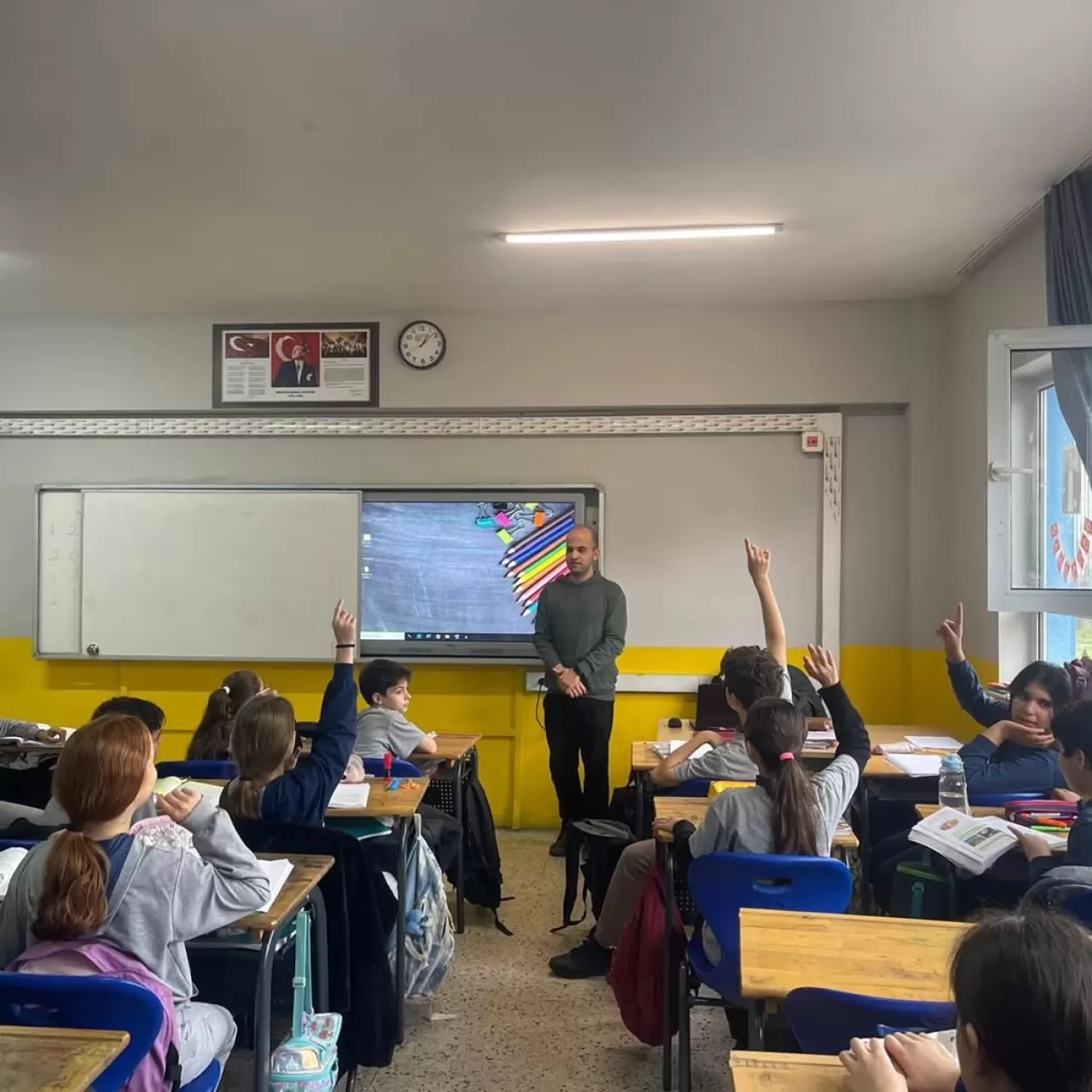 100 Yıl Ali Rıza Efendi Ortaokulu'nda Öğrencilere İlk Yardım Eğitimi Verildi