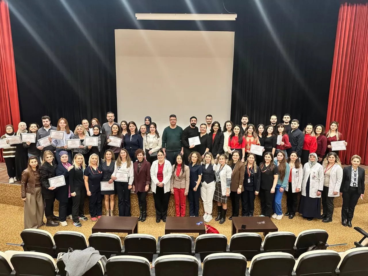 Antalya'da Onkoloji Hemşireliği Eğitimi Başarıyla Tamamlandı