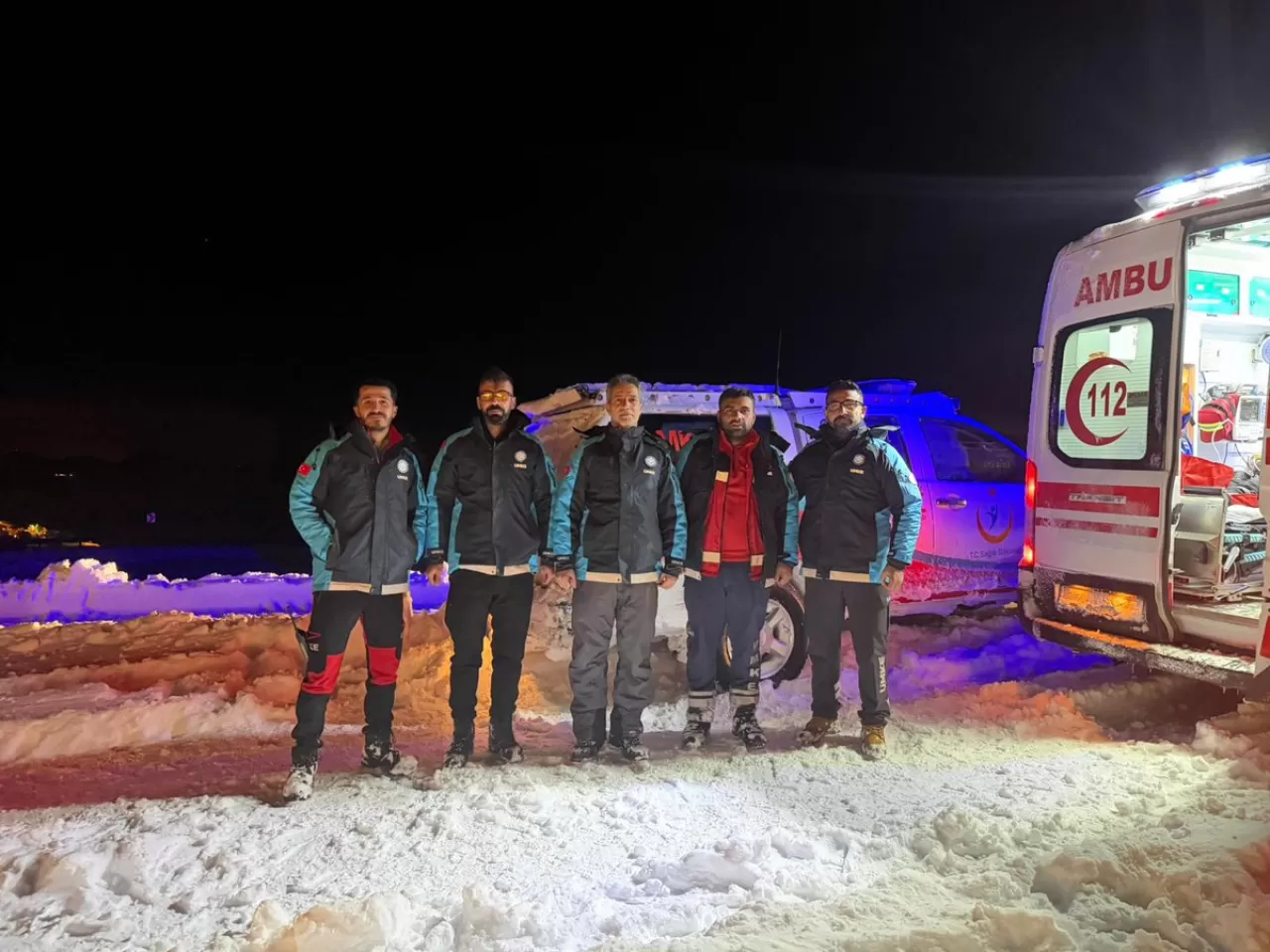 Batman'da Kar Altında Yaralı Vatandaşa UMKE ve Sağlık Ekiplerinden Hızlı Müdahale