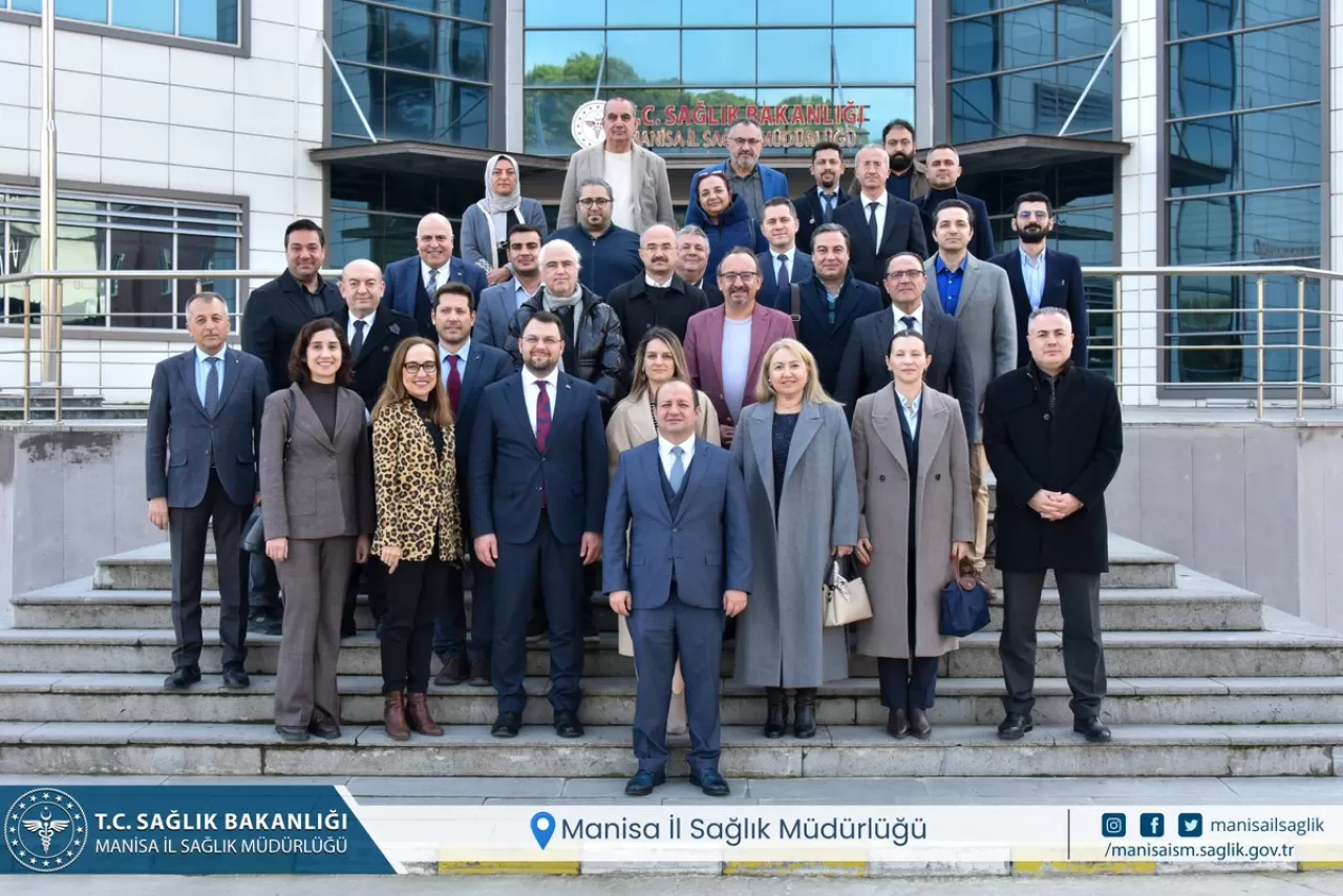 Manisa'da Kamu Hastaneleri Hizmet Sunumu Masaya Yatırıldı