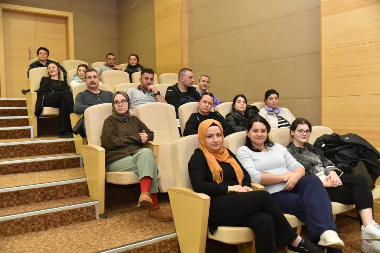 Manisa'da Sağlık Çalışanlarına İletişim Eğitimi
