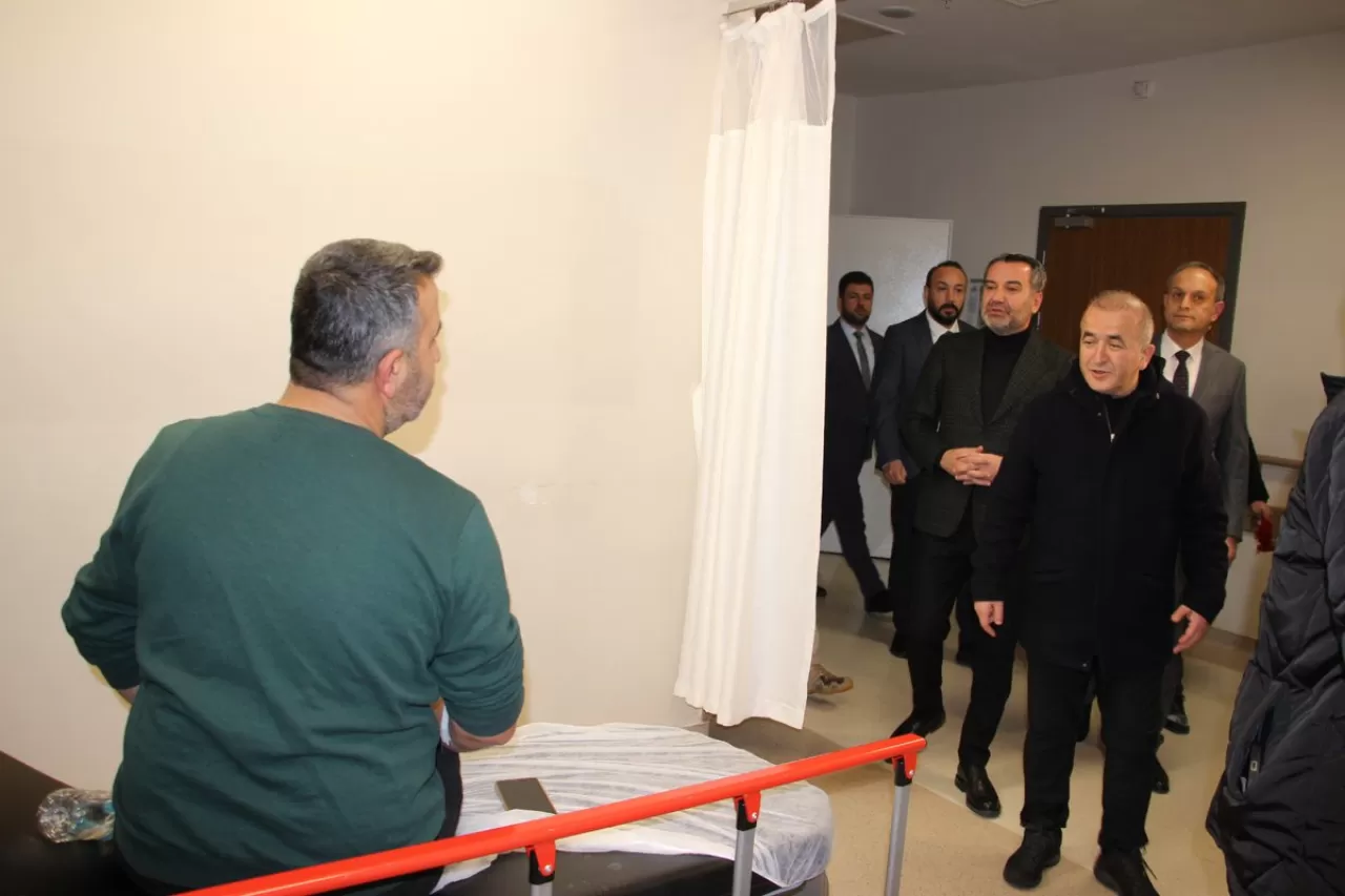 Elazığ'da Yeni Yılın İlk Bebekleri Sevindirdi