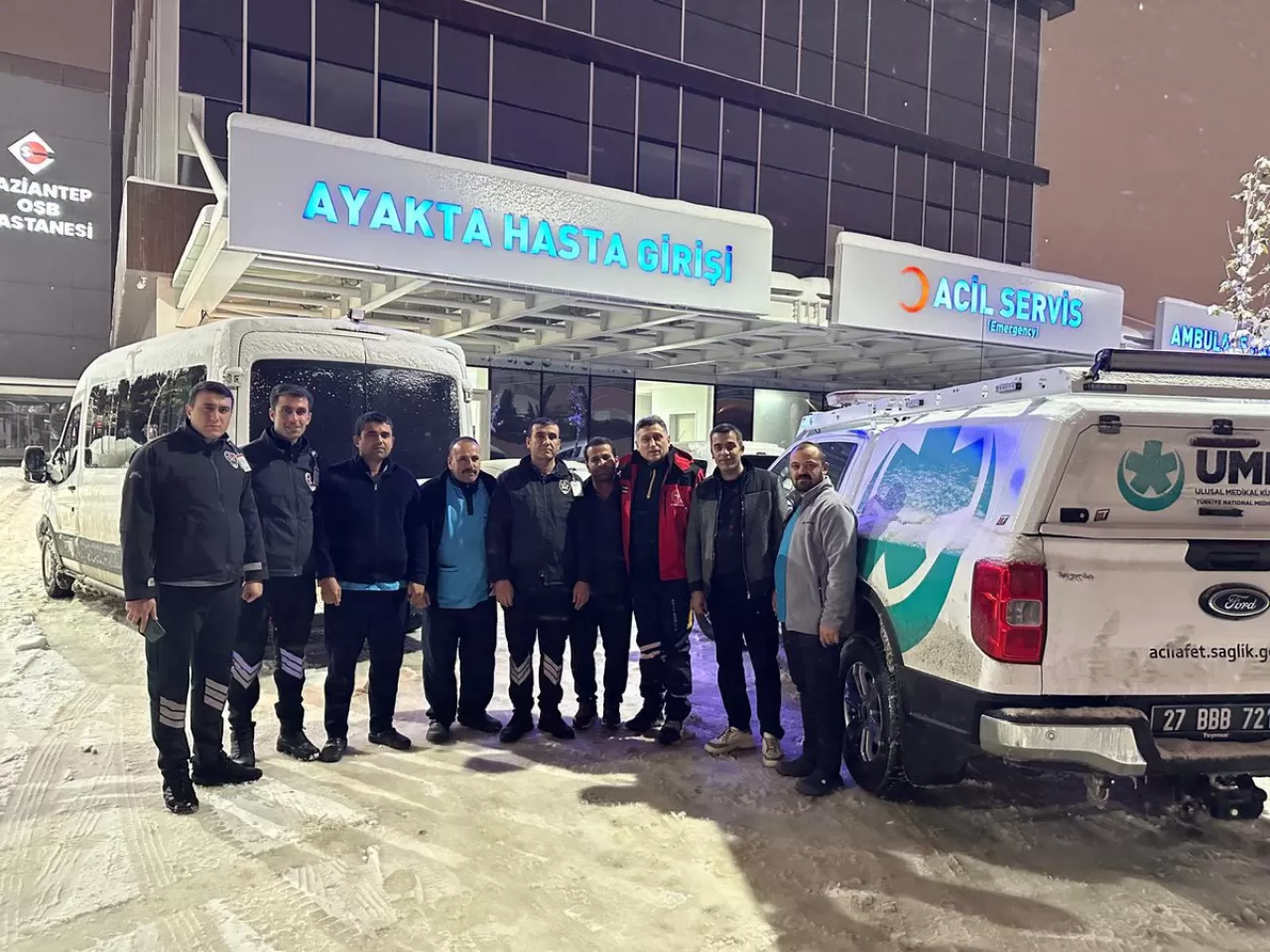 Gaziantep İl Sağlık Müdürü Yılbaşında Sahadaki Sağlık Çalışanlarını Ziyaret Etti