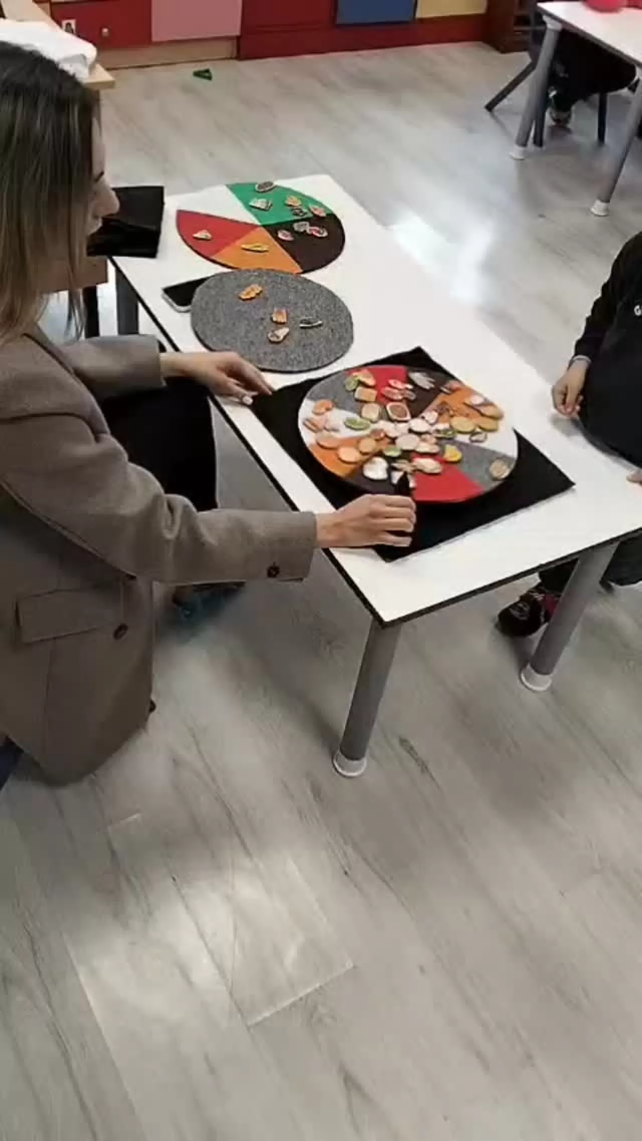 Çayırova'da Mevlana Anaokulu Öğrencilerine Sağlıklı Beslenme Eğitimi