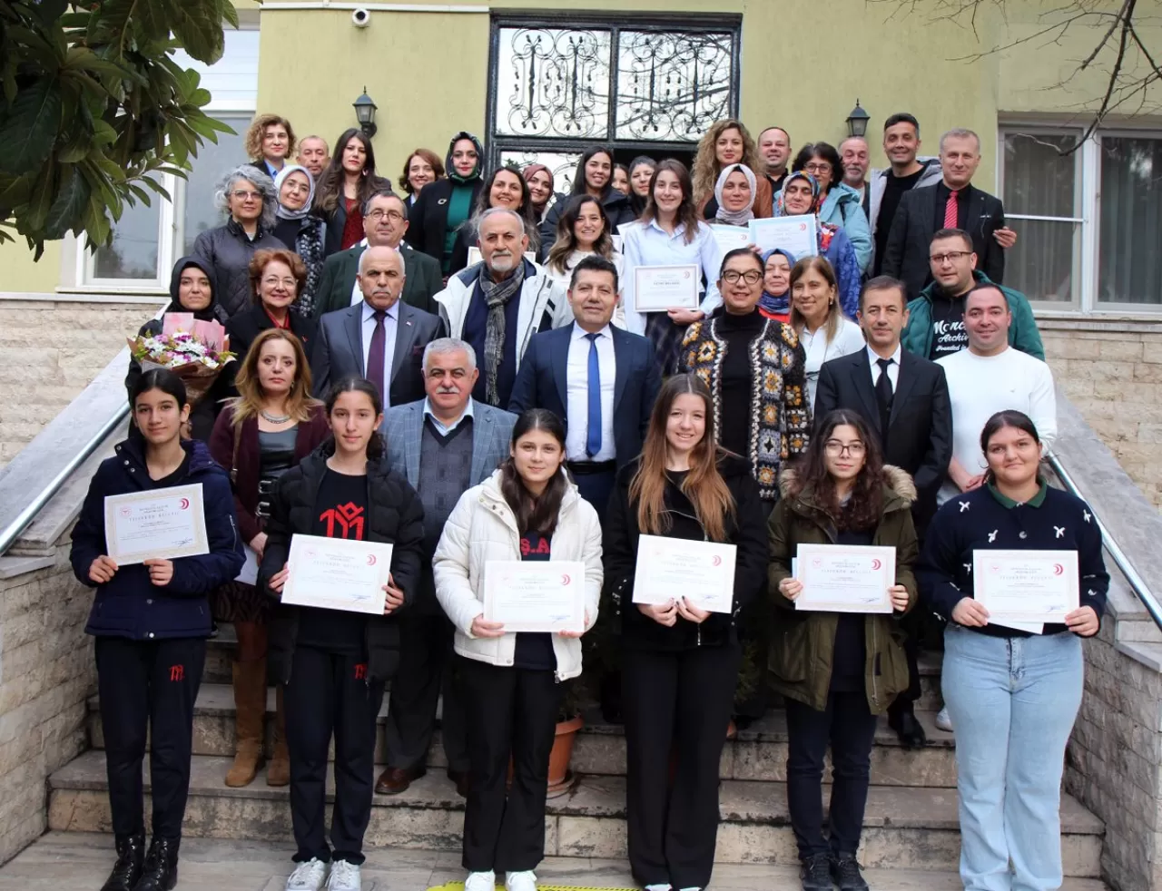 Denizli'de Verem Eğitimi ve Farkındalık Haftası'nda Öğrenciler Ödüllendirildi