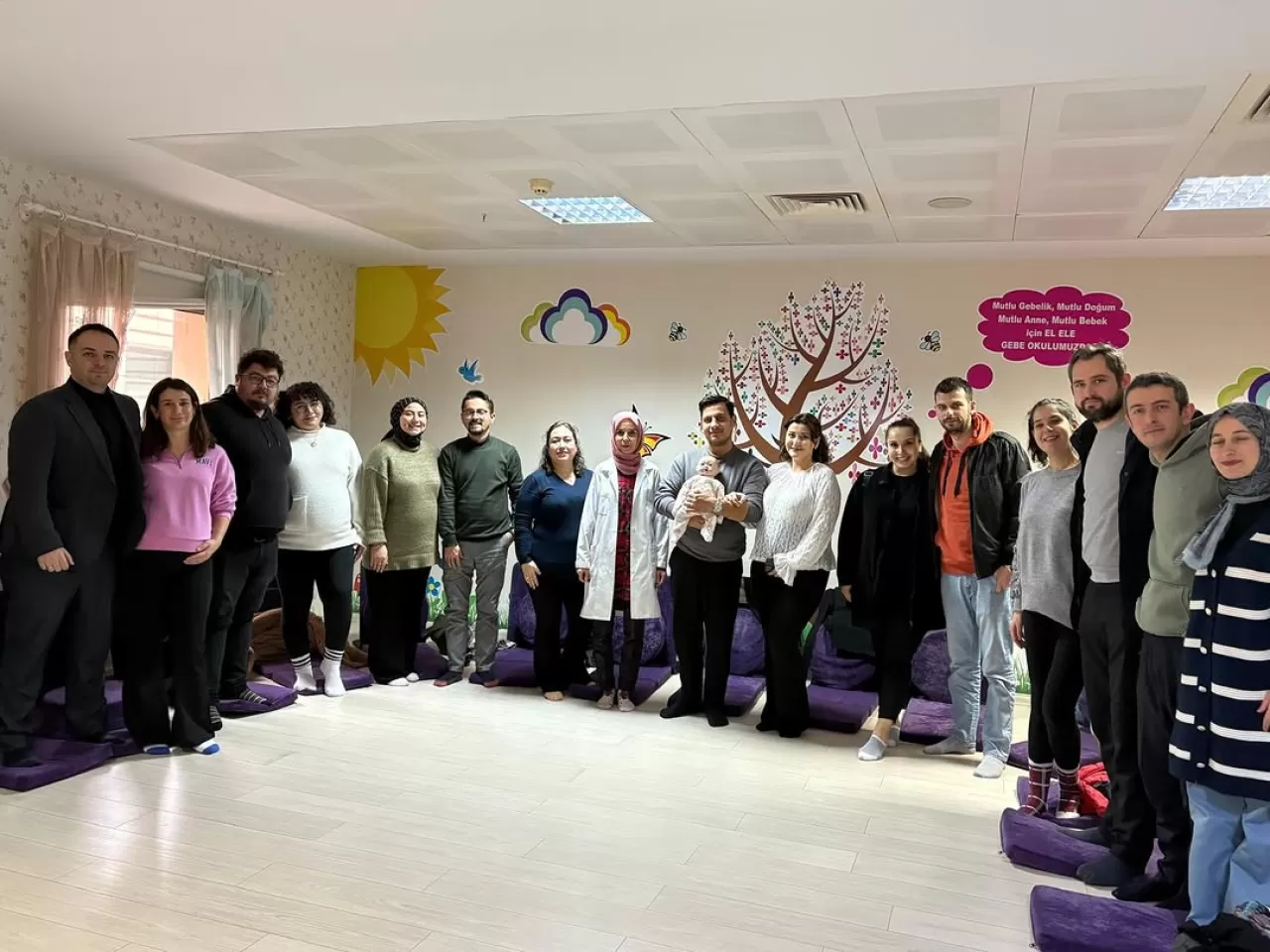 Aydın'da Yeni Anneler ve Babalar İçin Postpartum Depresyon ve Bebek Bakımı Eğitimi