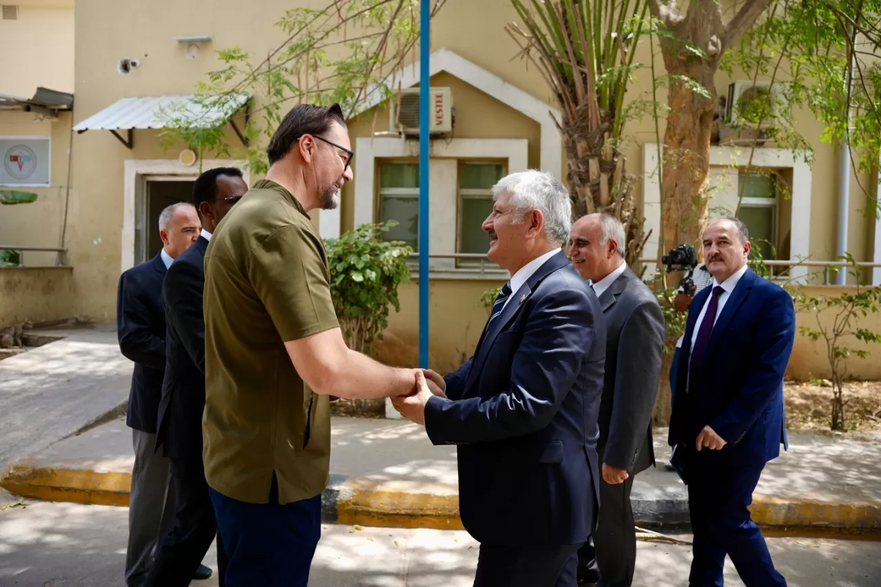 Sağlık Bilimleri Üniversitesi'nden Mogadişu'da Hastane Ziyareti ve İş Birliği Vurgusu