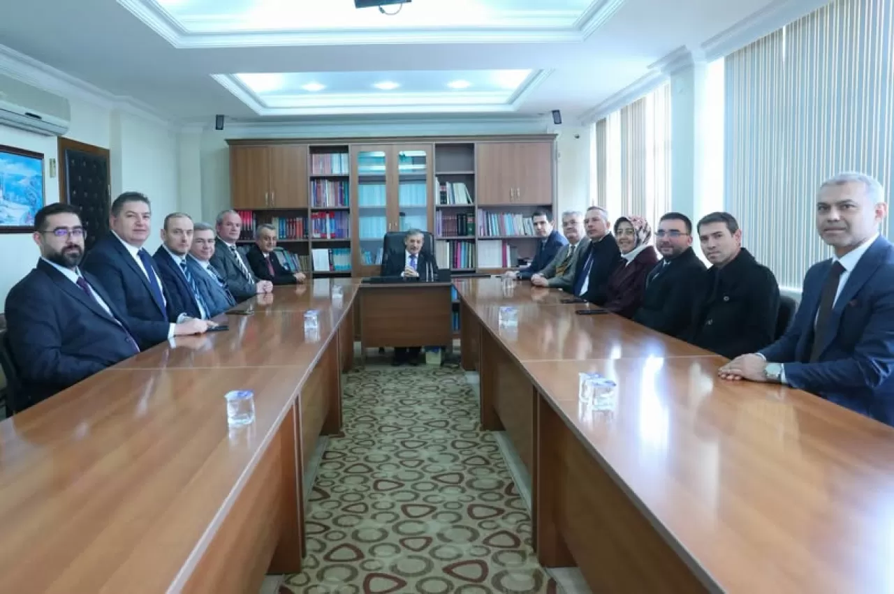 Ankara İl Sağlık Müdürü Elmadağ'da Sağlık Hizmetlerini Görüştü