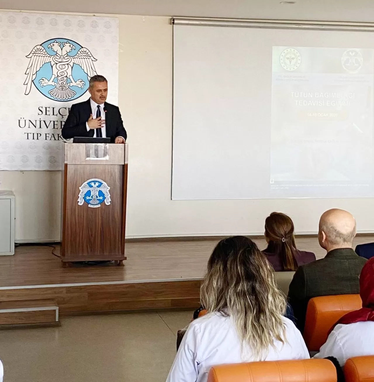 Konya'da Sağlık Çalışanlarına Tütün Bağımlılığı ve Tedavisi Eğitimi