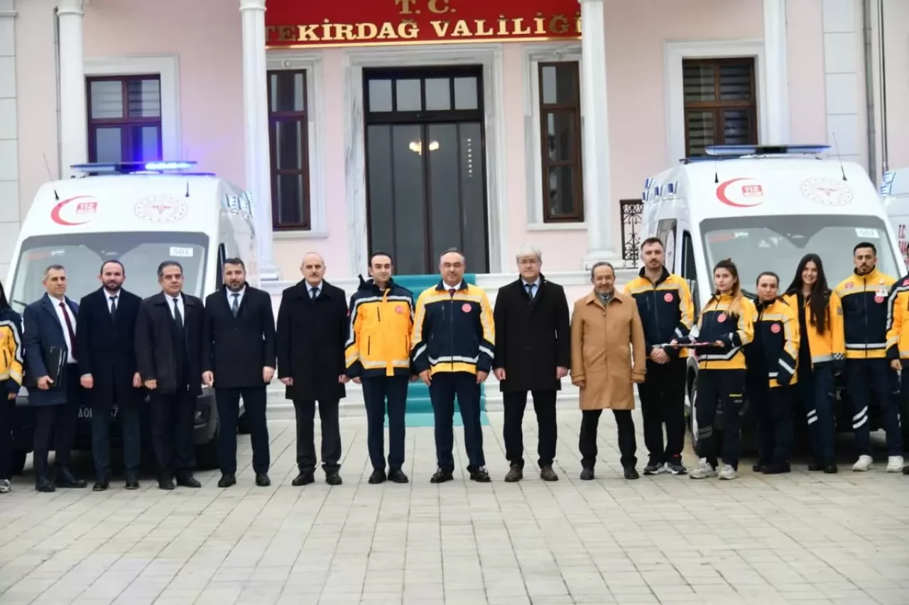 Tekirdağ'ın Sağlık Altyapısına 6 Yeni Ambulans Katkısı