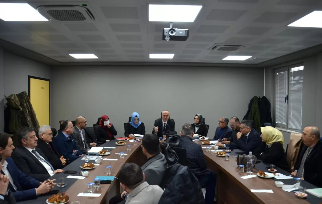 Bursa'da Sağlık Yöneticilerinden Stratejik Değerlendirme Toplantısı