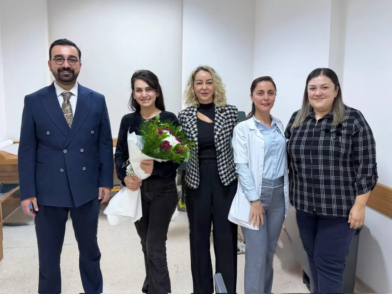 Kemer Devlet Hastanesi'nde Yeni Kadın Hastalıkları ve Doğum Uzmanı Göreve Başladı