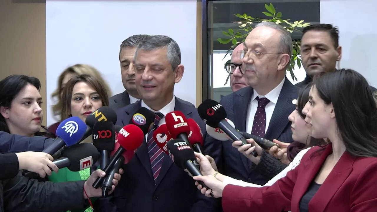 CHP'li Eczacı Milletvekillerinden Türk Eczacıları Birliği'ne Ziyaret: Eczacılık Sektörünün Sorunları Masaya Yatırıldı