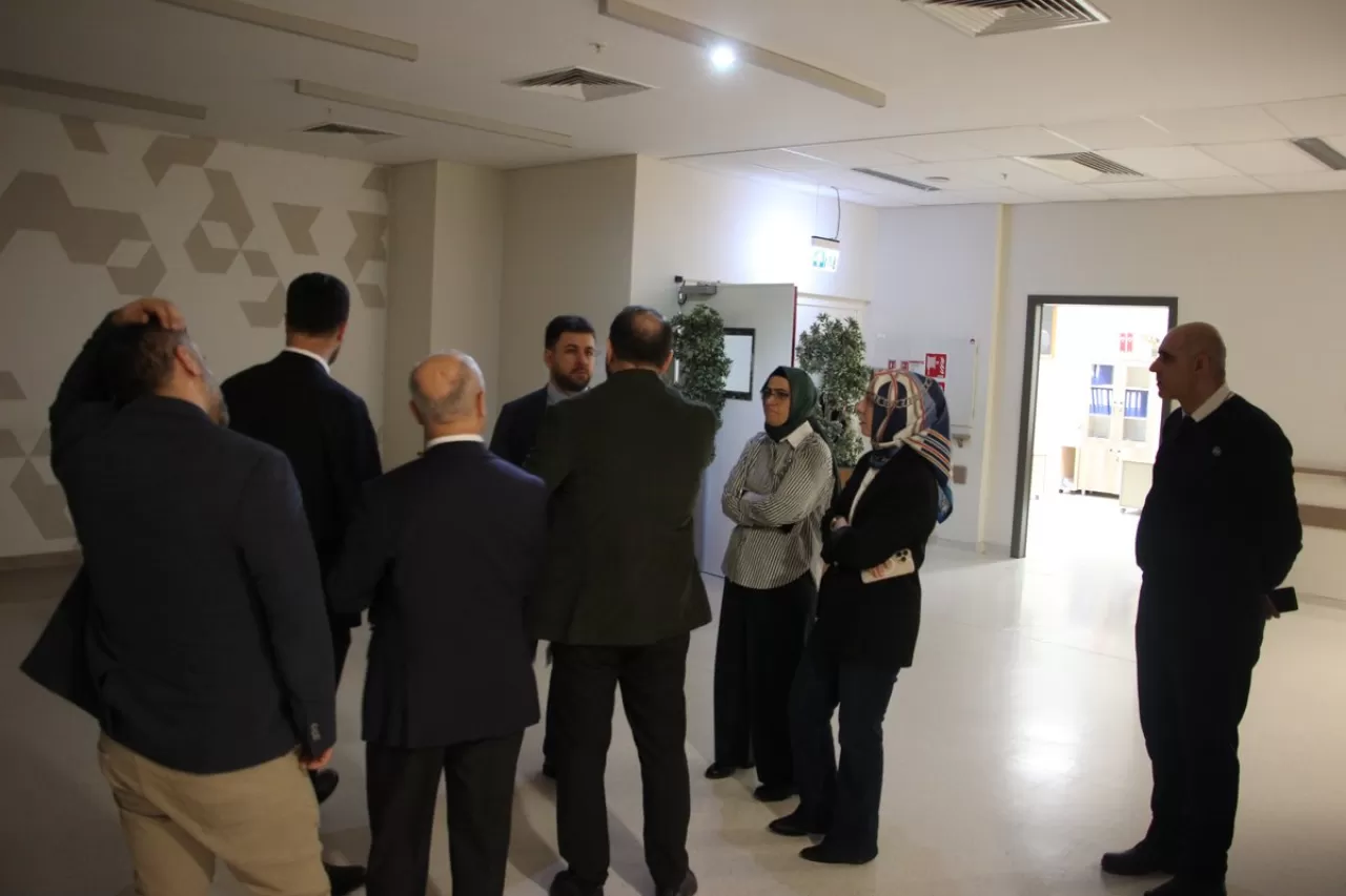 Elazığ Fethi Sekin Şehir Hastanesi'nde Başhekim ve İdarecilerden Sahada İnceleme