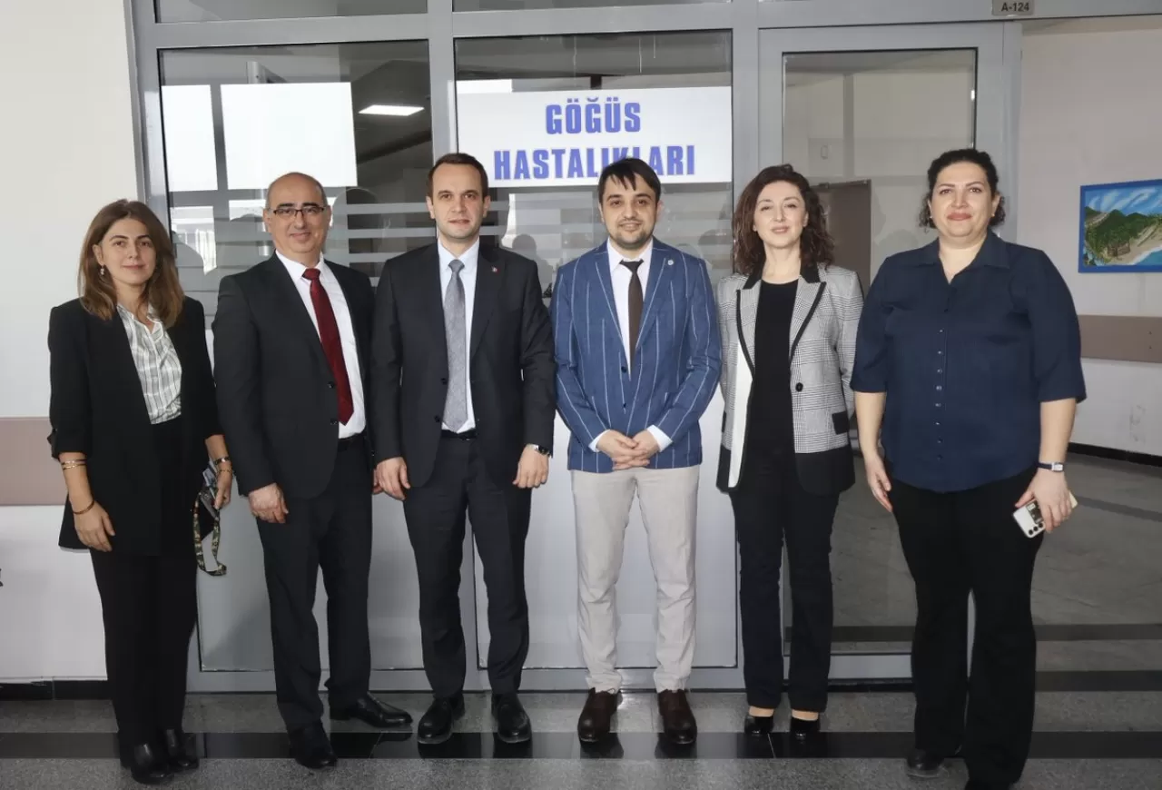 Dr. Mücahid Çolak, Sakarya Üniversitesi'nde Göğüs Hastalıkları Uzmanı Oldu