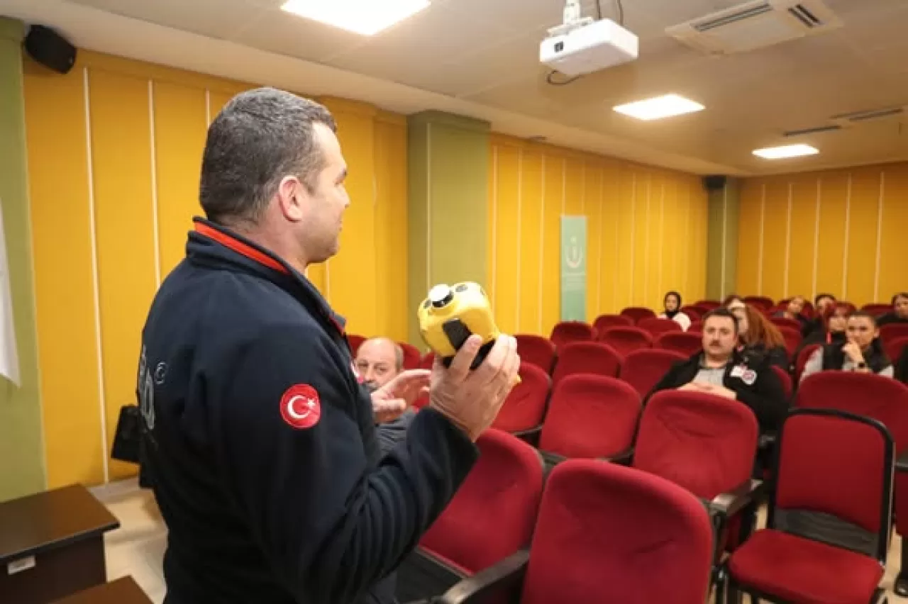 Amasya'da Hastane Personeline KBRN ve Şüpheli Posta Eğitimi