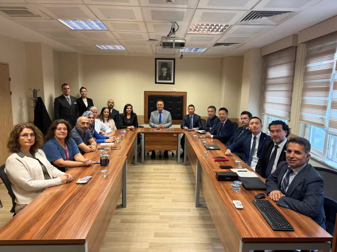 İstanbul Eğitim ve Araştırma Hastanesi'nde Dijital Sağlık ve Eğitim İş Birliği Görüşmeleri