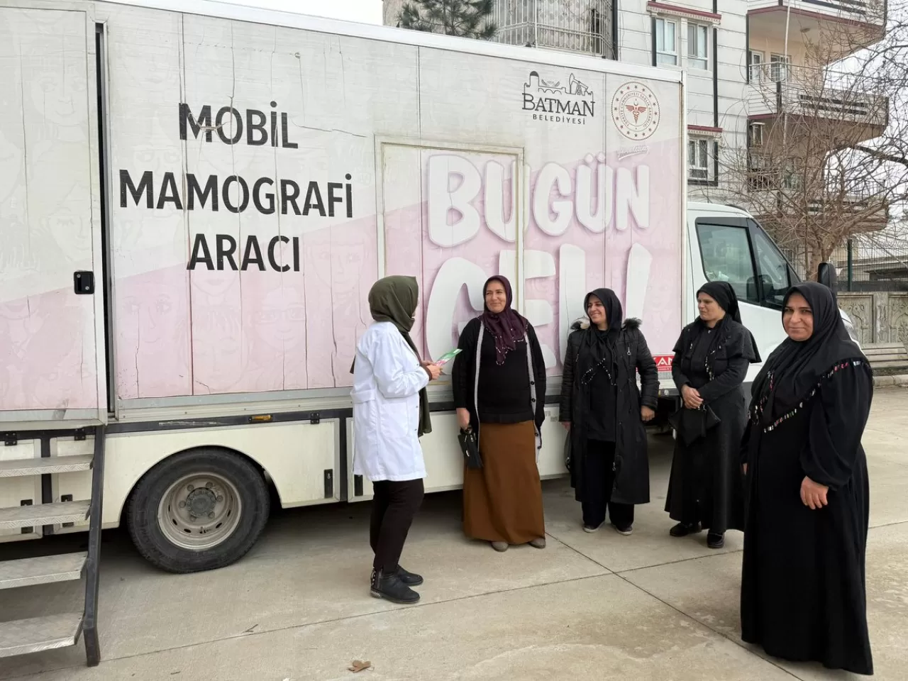 Batman'da Ücretsiz Mobil Mamografi Taraması ile Erken Teşhise Dikkat Çekildi