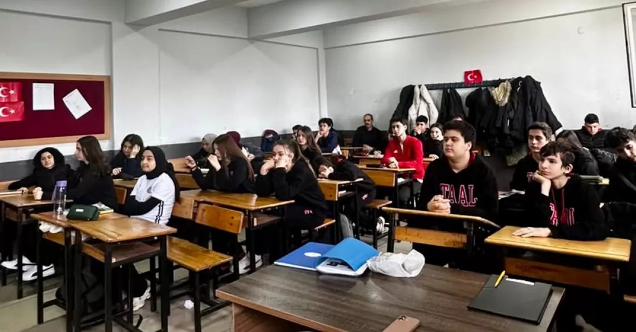 Bursa İnegöl'de Lise Öğrencilerine Sağlıklı Yaşam Eğitimi