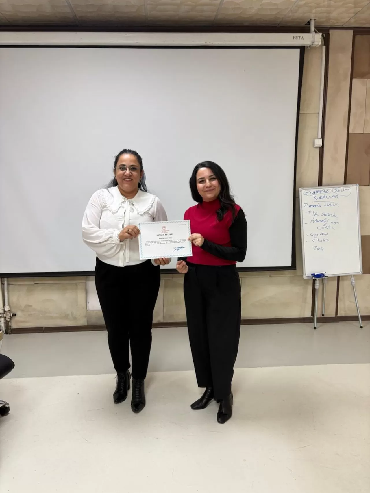 Van'da 43 Sağlık Çalışanından Örnek Eğitim Seferberliği