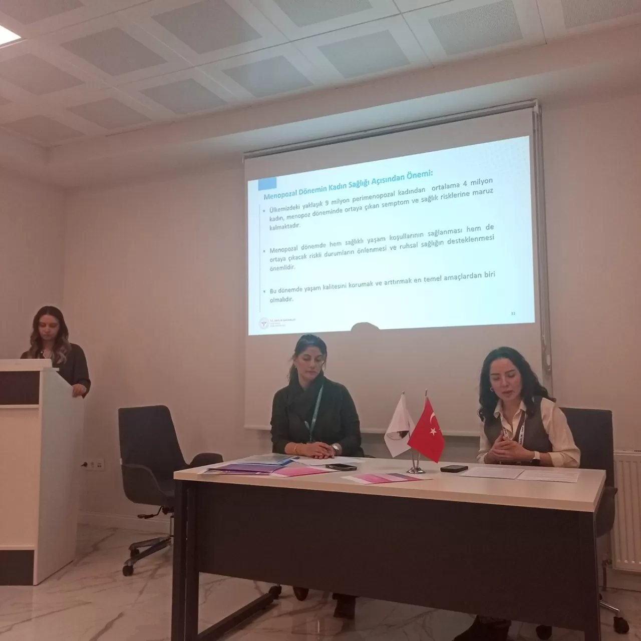 Yalova'da Menopoz Okulu ile Kadınlara Sağlıklı Yaşam Eğitimi