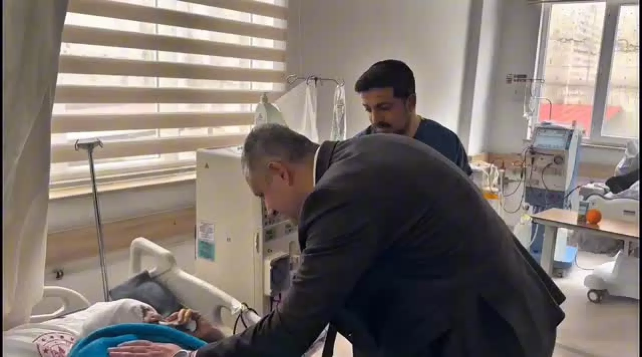 Bitlis'te Öğrencilerin Diyaliz Hastaları İçin Verdiği Umut Dolu Konser