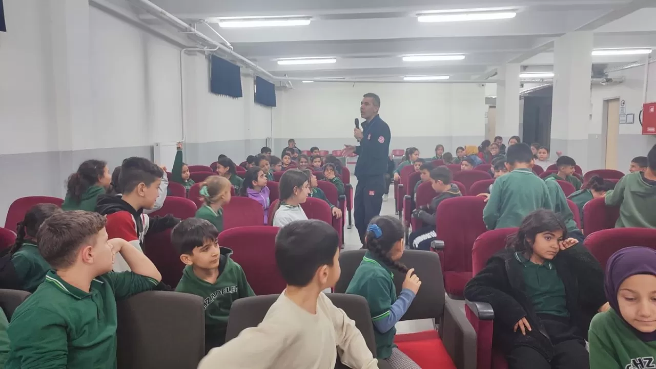 Manisa'da İlkokul Öğrencilerine 112 Acil Çağrı Merkezi Eğitimi Verildi