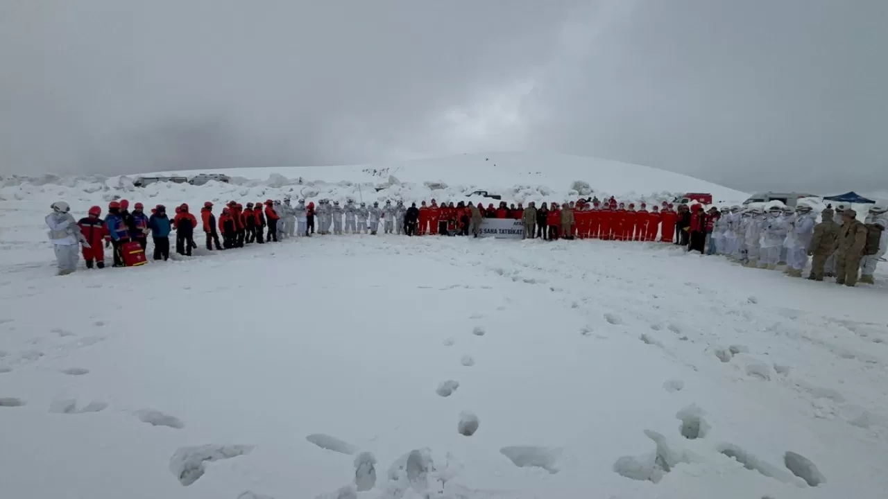 Muş'ta AFAD Koordinesinde Gerçekleştirilen Çığ Tatbikatı Başarıyla Tamamlandı