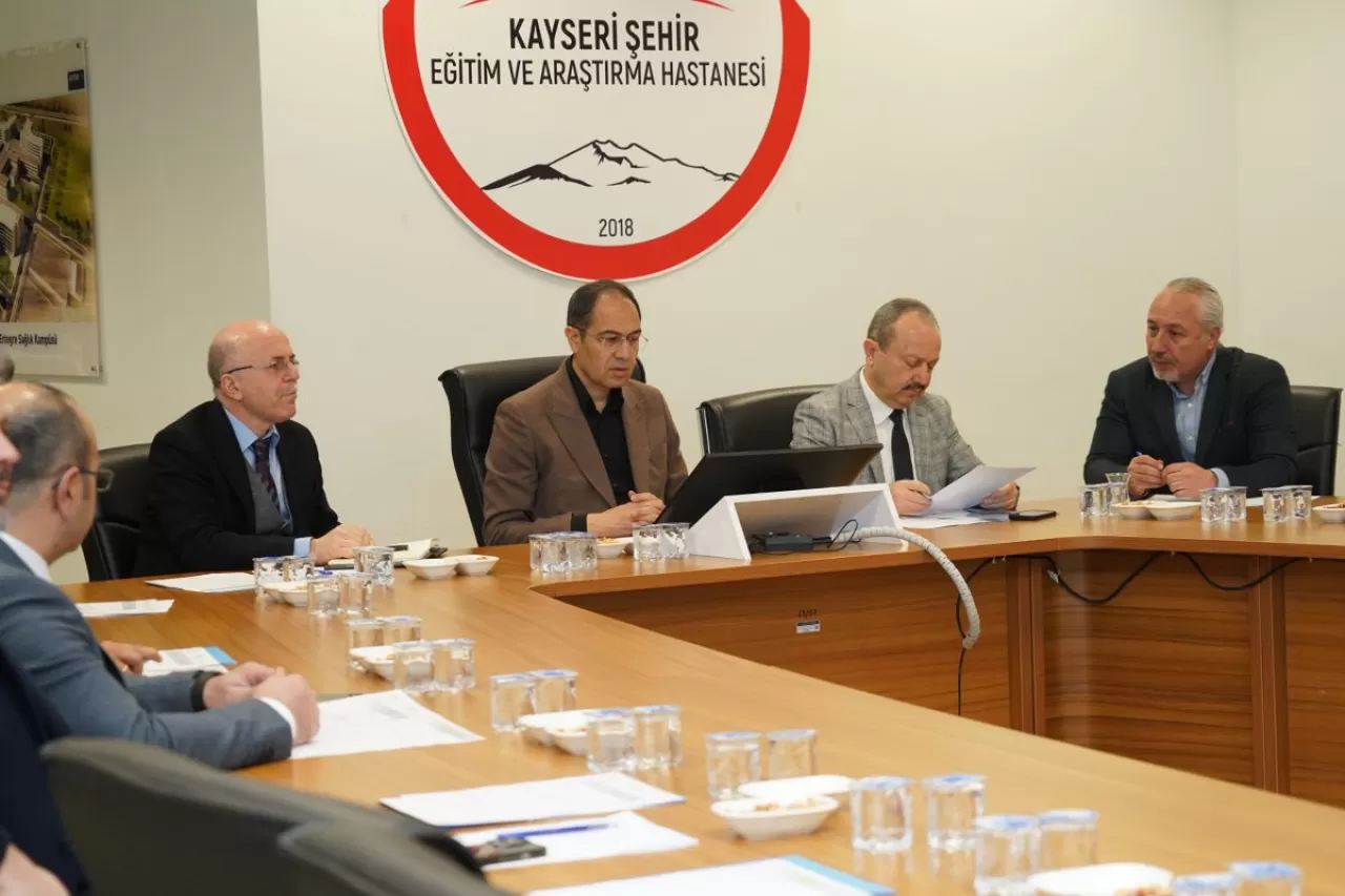 Kayseri Şehir Hastanesi'nde Koordinasyon Toplantısı: Hizmetler ve İhtiyaçlar Masaya Yatırıldı